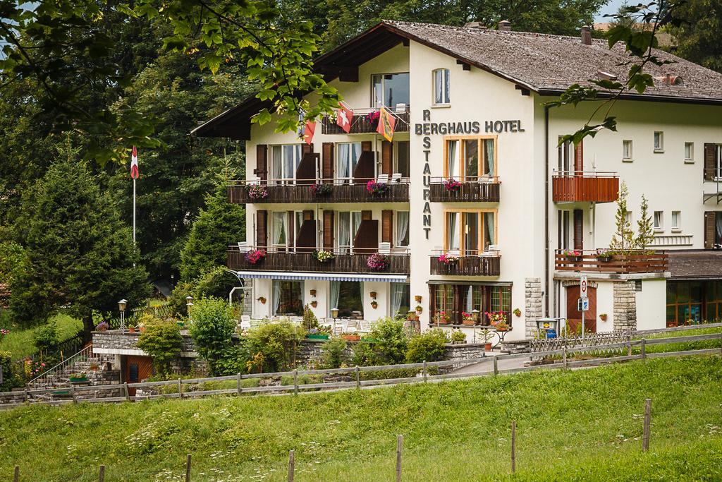 Hotel Berghaus Wengen Exterior photo