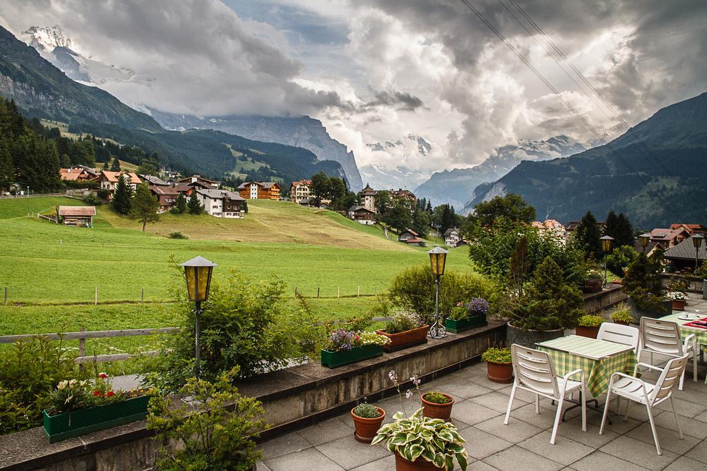 Hotel Berghaus Wengen Exterior photo
