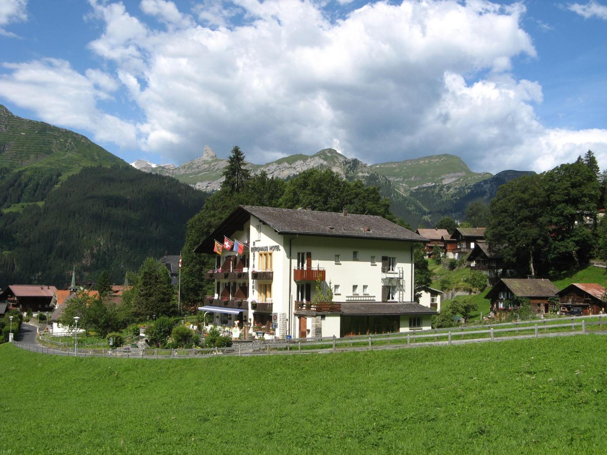 Hotel Berghaus Wengen Exterior photo