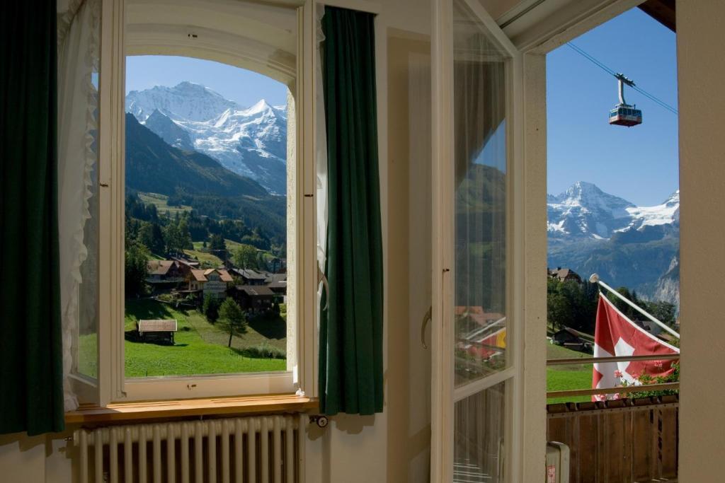 Hotel Berghaus Wengen Exterior photo