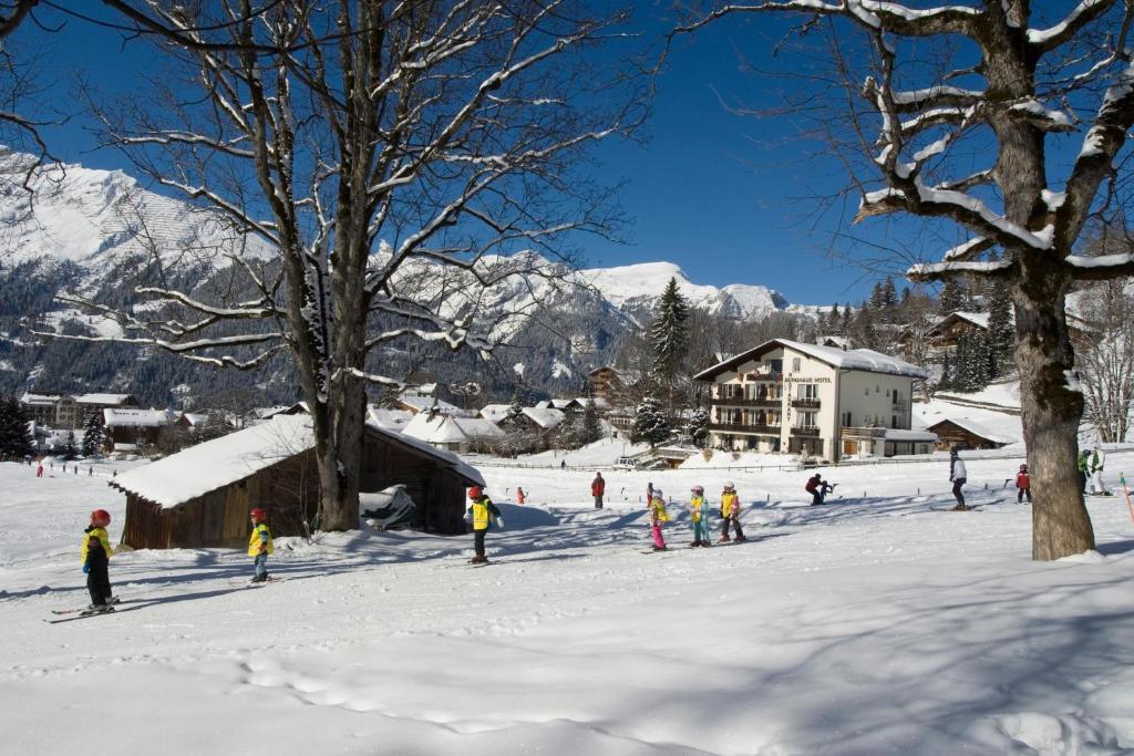 Hotel Berghaus Wengen Exterior photo